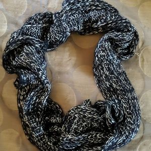 Infinity scarf